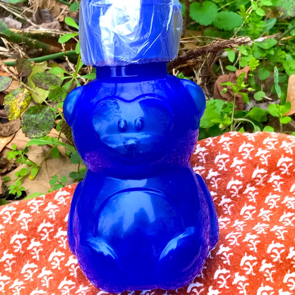 TUPPERWARE BEAR SMALL ECO WATER BOTTLE - Picture 1 of 2